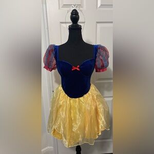 NWT Dolls Kill / Trickz N’ Treatz Snow White Cottage Princess Costume Set